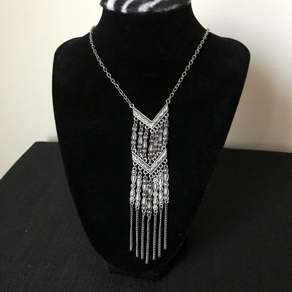 Silver tone Necklace